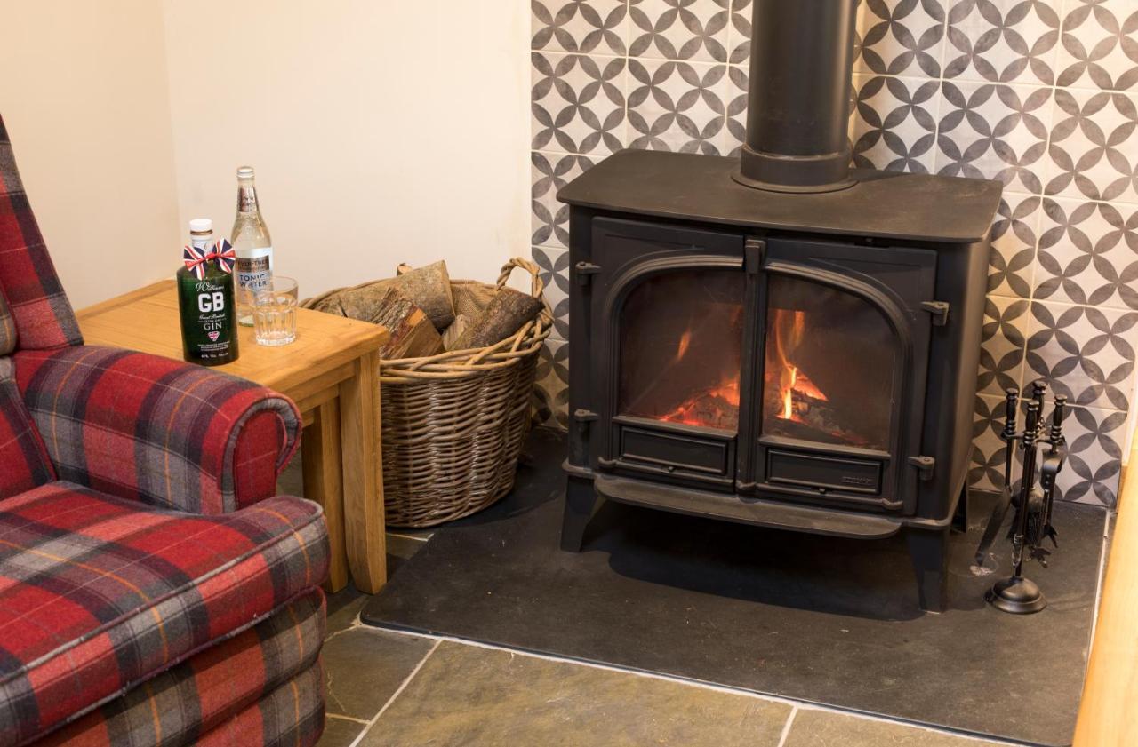 The Old Dairy - Boutique Countryside Cottage At Harrys Cottages Pen-y-Clawdd Exterior foto