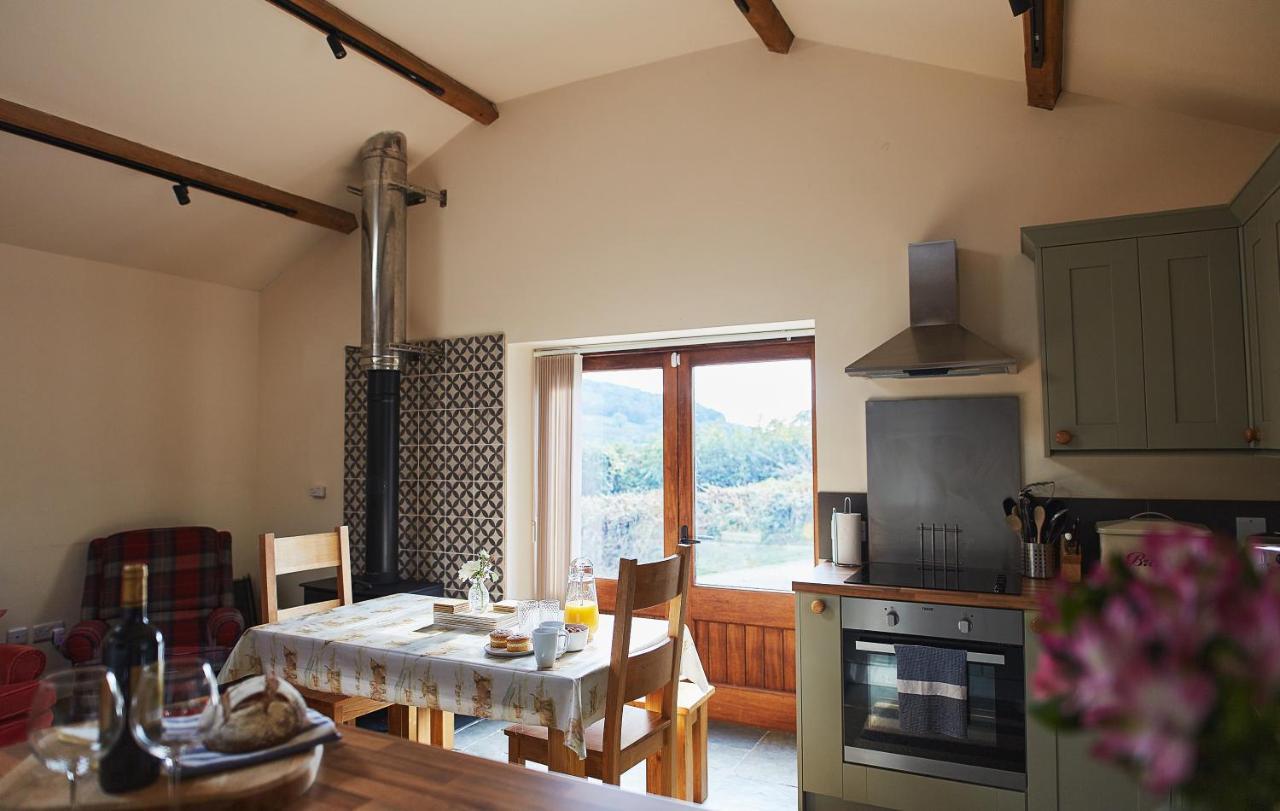 The Old Dairy - Boutique Countryside Cottage At Harrys Cottages Pen-y-Clawdd Exterior foto