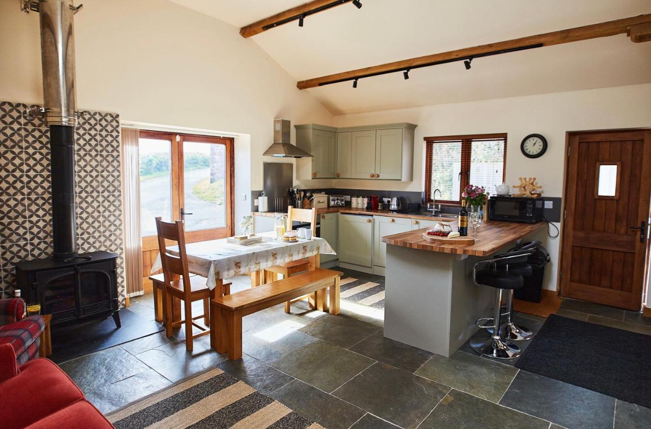 The Old Dairy - Boutique Countryside Cottage At Harrys Cottages Pen-y-Clawdd Exterior foto