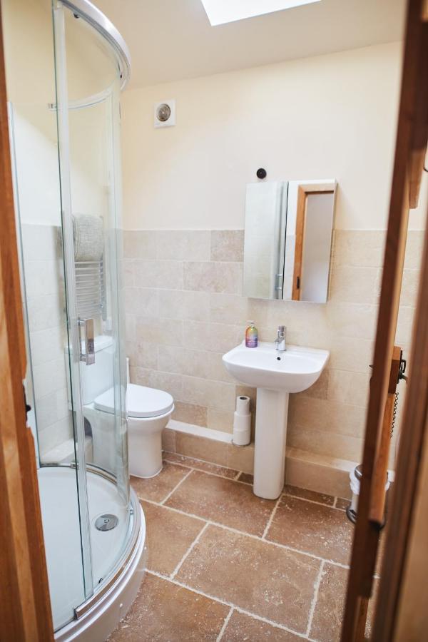 The Old Dairy - Boutique Countryside Cottage At Harrys Cottages Pen-y-Clawdd Exterior foto