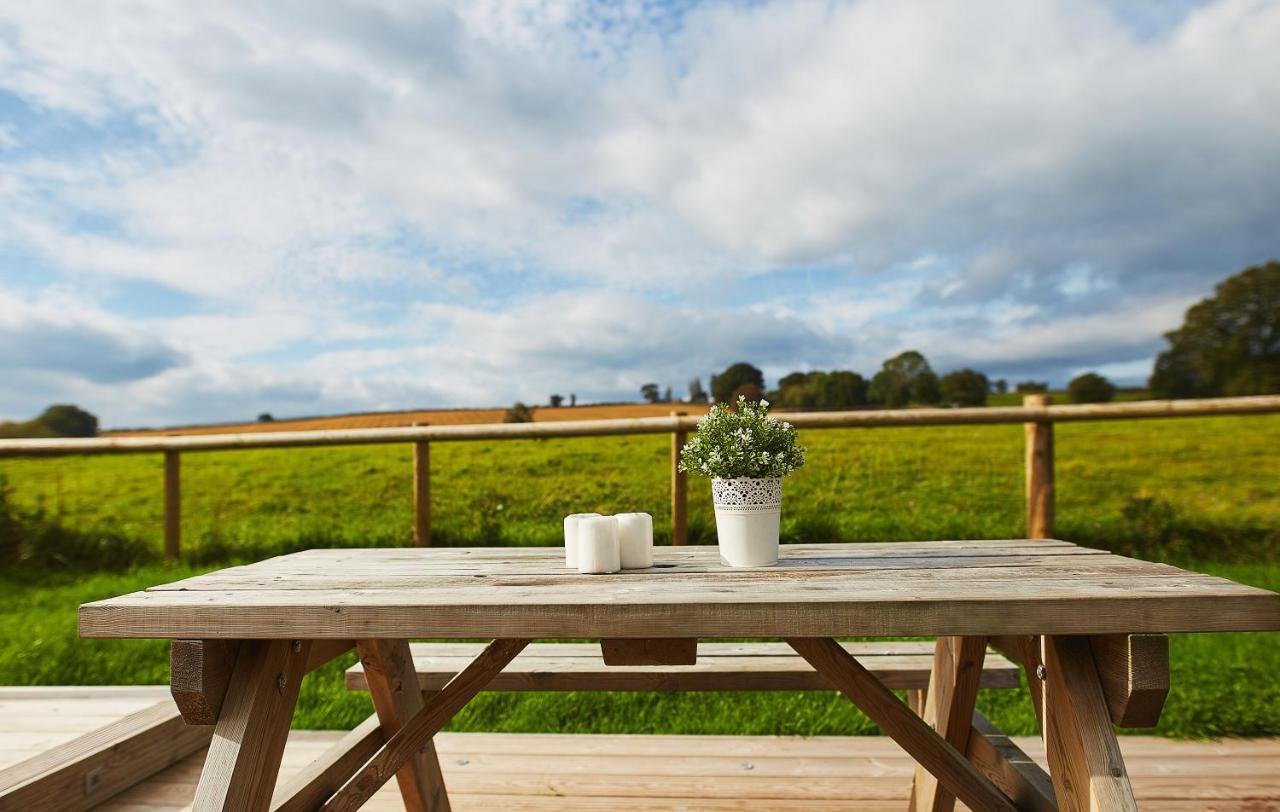 The Old Dairy - Boutique Countryside Cottage At Harrys Cottages Pen-y-Clawdd Exterior foto